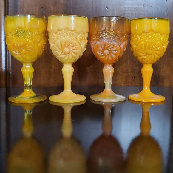 (4) Vntg "Buzz Saw" Glowing Orange Selenium Goblets by both Degenhart & Boyd - Picture 6 of 16